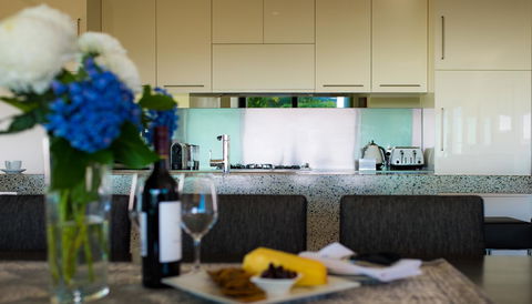 The Roozen Residence - Tourism Townsville 7