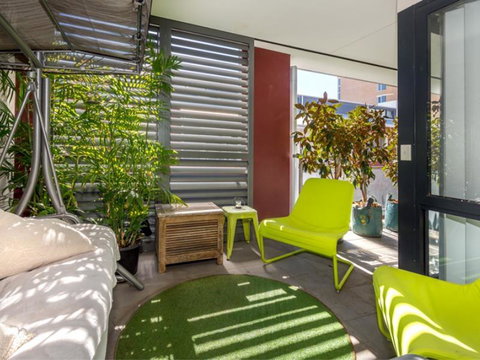 Home Apartment - Perth City Centre - Free WiFi - Tourism Townsville 2