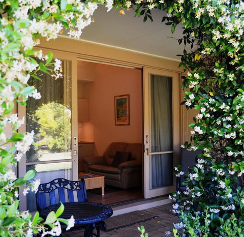 Grapevines Boutique Accommodation - Tourism Townsville 7