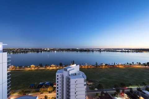 Pan Pacific Perth - Tourism Townsville 7