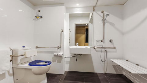 Holiday Inn Perth City Centre, An IHG Hotel - Tourism Townsville 27