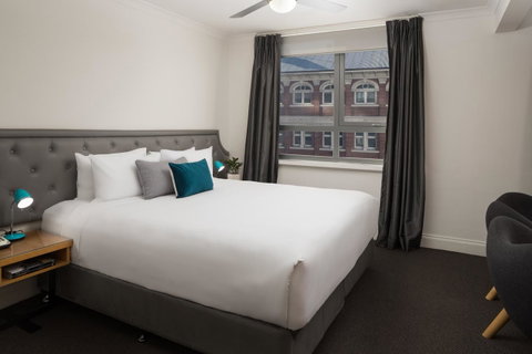 Pensione Hotel Perth - Tourism Townsville 0