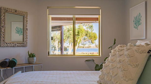 Starboard Views Kalbarri - River Front Apartment - Tourism Townsville 5