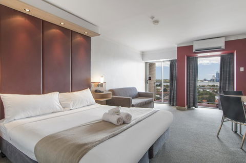Metro Hotel Perth - Tourism Townsville 0