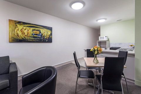 Comfort Inn & Suites Goodearth Perth - Tourism Townsville 8