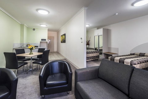 Comfort Inn & Suites Goodearth Perth - Tourism Townsville 7