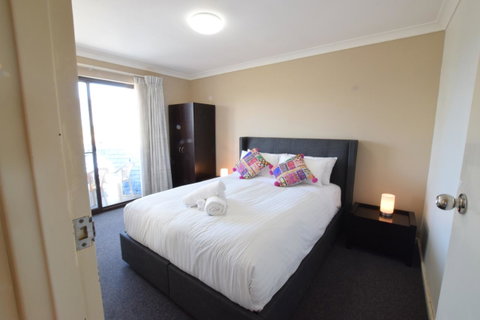 West Beach Lagoon 123 - Location & Views!!! - Tourism Townsville 3