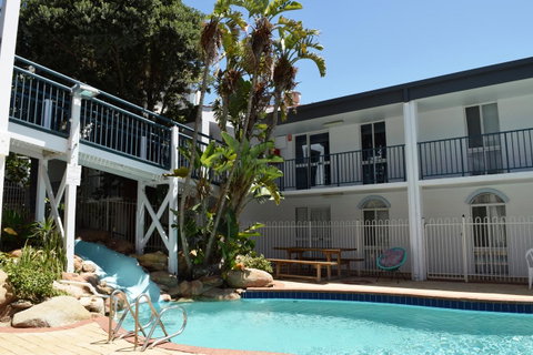 West Beach Lagoon 123 - Location & Views!!! - Tourism Townsville 0