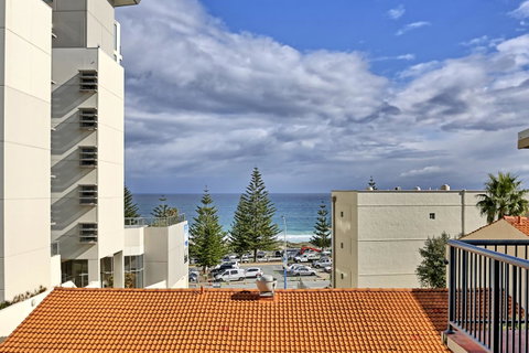 West Beach Lagoon 123 - Location & Views!!! - Tourism Townsville 13