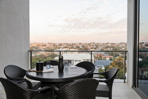 Ramada By Wyndham VetroBlu Scarborough Beach - Tourism Townsville 6