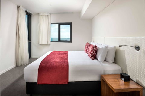 Ramada By Wyndham VetroBlu Scarborough Beach - Tourism Townsville 34