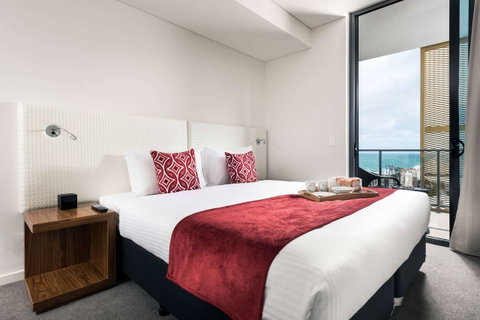 Ramada By Wyndham VetroBlu Scarborough Beach - Tourism Townsville 0