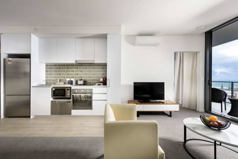 Ramada By Wyndham VetroBlu Scarborough Beach - Tourism Townsville 17