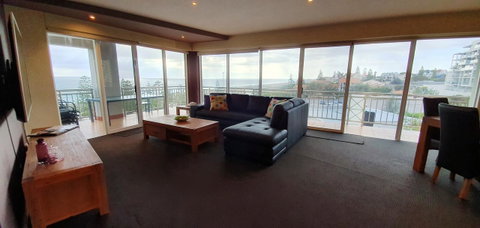 Ocean View-breath Taking Views, Amazing Facilities - Tourism Townsville 11