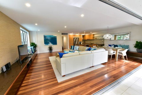 East On Byron - Tourism Townsville 21