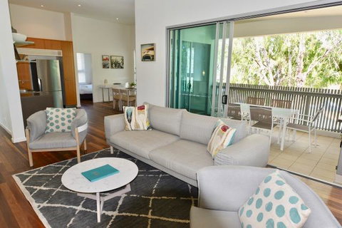 East On Byron - Tourism Townsville 24