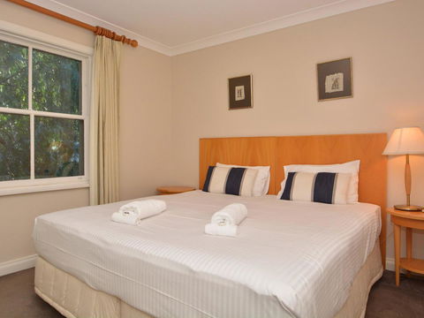 Villa Executive 2br Cypress DS Located Within Cypress Lakes Resort - Tourism Townsville 3