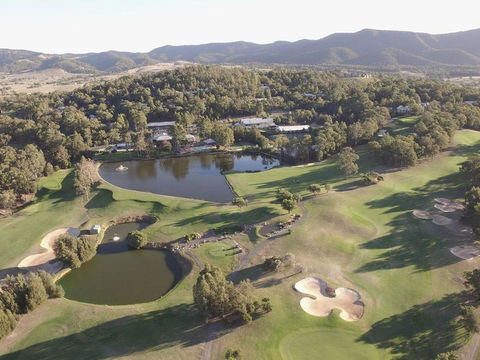 Villa Executive 2br Cypress DS Located Within Cypress Lakes Resort - Tourism Townsville 4