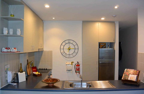 Lantern 1 Bedroom Balcony With Panoramic View - Tourism Townsville 3