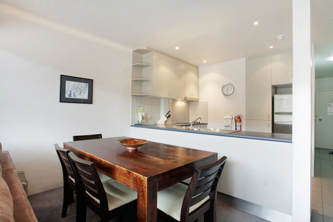 Lantern 1 Bedroom Balcony With Panoramic View - Tourism Townsville 8