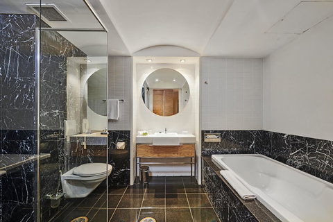 Waves Byron Bay - Tourism Townsville 41