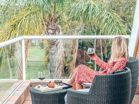 Waves Byron Bay - Tourism Townsville 19