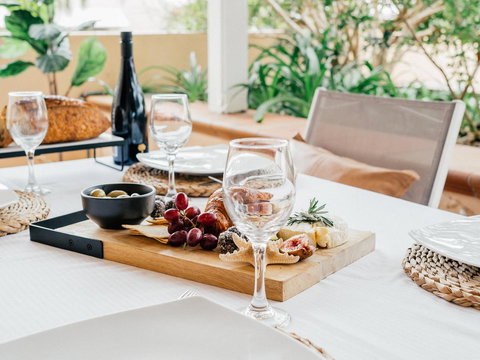 Waves Byron Bay - Tourism Townsville 20