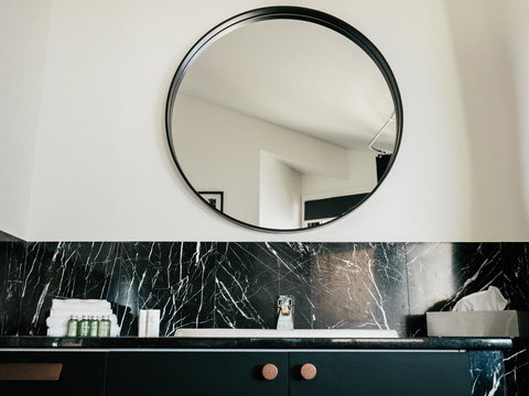 Waves Byron Bay - Tourism Townsville 16