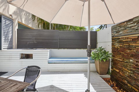 Waves Byron Bay - Tourism Townsville 37