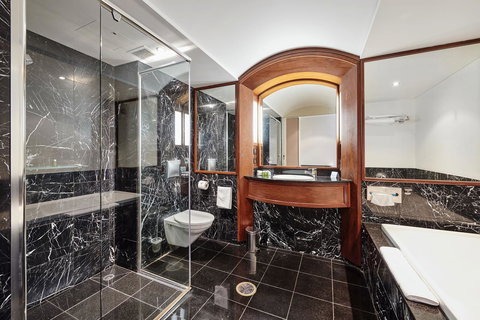 Waves Byron Bay - Tourism Townsville 28