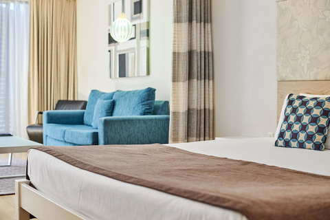 Waves Byron Bay - Tourism Townsville 36