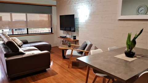 Great Escape Lofts - Tourism Townsville 9