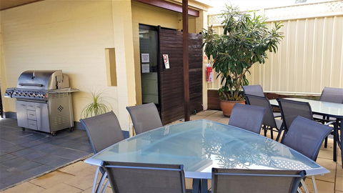 Great Escape Lofts - Tourism Townsville 6