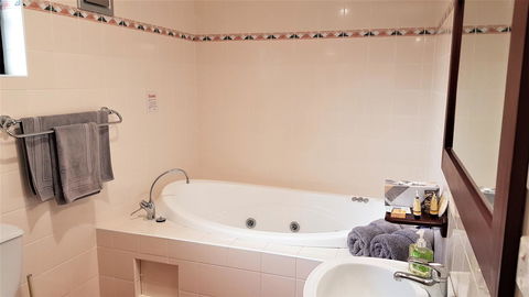 Great Escape Lofts - Tourism Townsville 4
