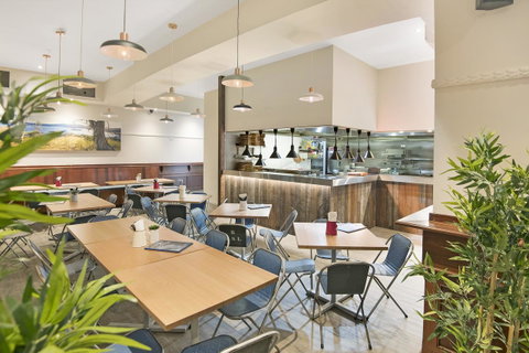 Banjo Paterson Inn - Tourism Townsville 4