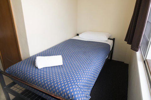 Banjo Paterson Inn - Tourism Townsville 13