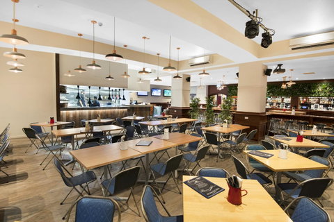 Banjo Paterson Inn - Tourism Townsville 5
