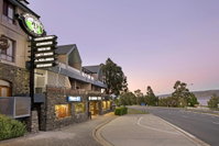 Book Jindabyne Accommodation Vacations Tourism Townsville Tourism Townsville
