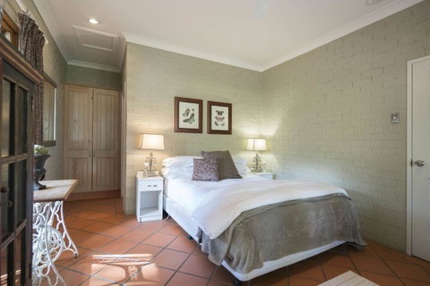 Thistle Hill Guesthouse - Walk To Many Wineries And Restaurants - Tourism Townsville 27