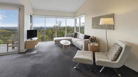 Oaks Cypress Lakes Resort - Tourism Townsville 2