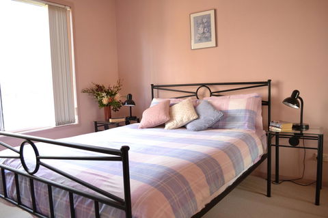 Bundle Hill Cottages - Tourism Townsville 28