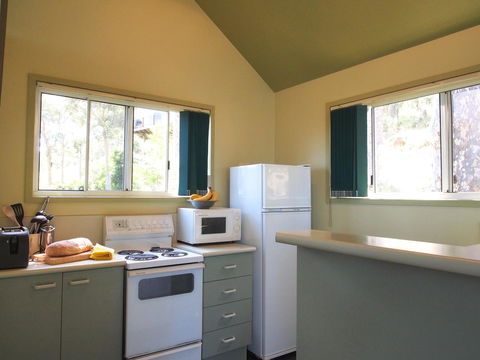 Bundle Hill Cottages - Tourism Townsville 14