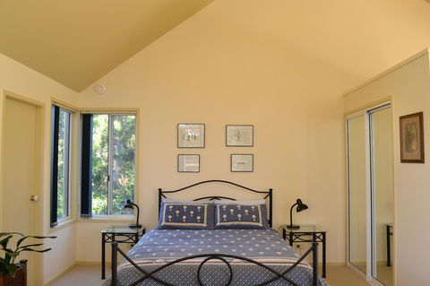 Bundle Hill Cottages - Tourism Townsville 39