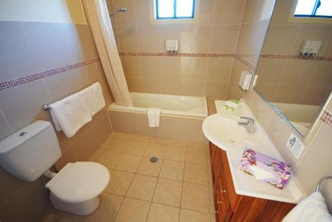 Potters Apartments - Tourism Townsville 13