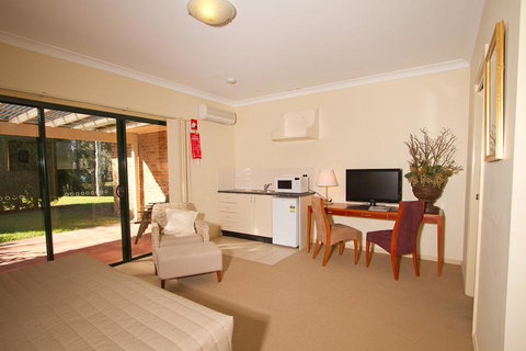 Potters Apartments - Tourism Townsville 15