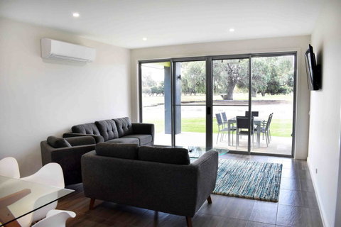 Comfort Suites Clubarham Golf Resort - Tourism Townsville 14