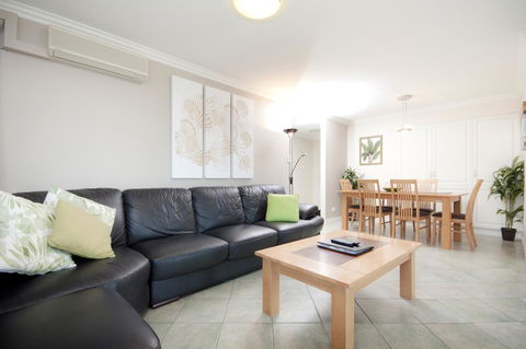 Sails Apartments - Tourism Townsville 19