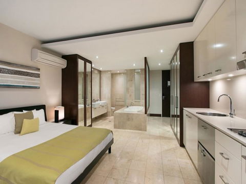 Santai 321 Beachside Studio - Tourism Townsville 4