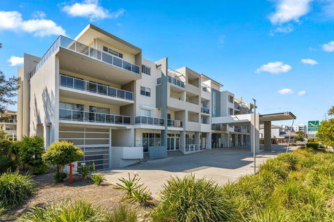Quality Suites Pioneer Sands - Tourism Townsville 0