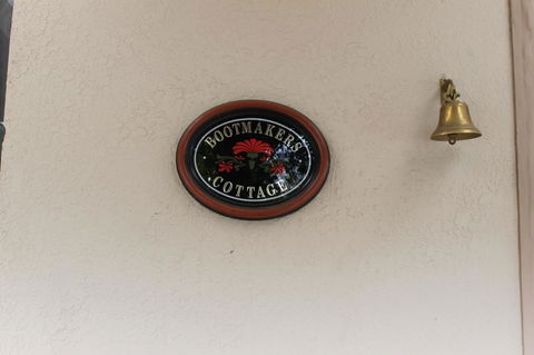 Boot Makers Cottage - Tourism Townsville 0